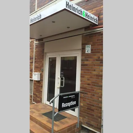 Lejlighed H&h Im Herzen Der Stadt Nr 17-karl Mit Kueche, Wohnzimmer Und Esstisch Greifswald