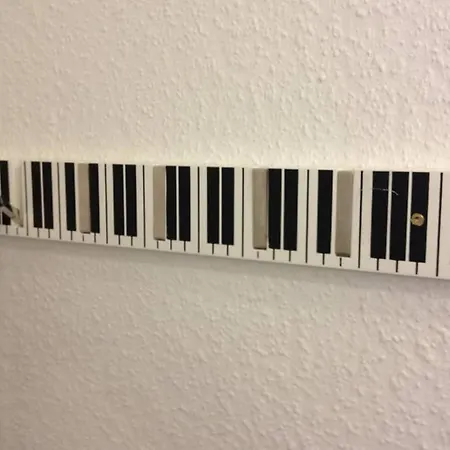 Lejlighed H&h Im Herzen Der Stadt Nr 17-karl Mit Kueche, Wohnzimmer Und Esstisch Greifswald