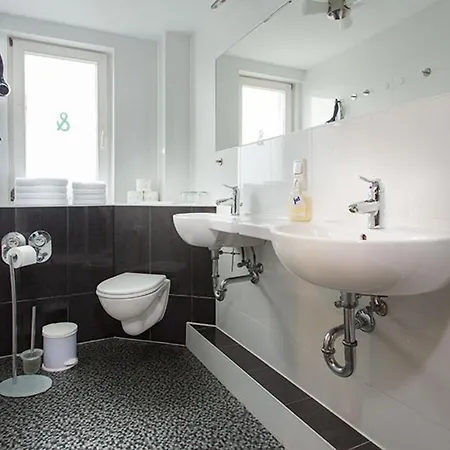 H&h Im Herzen Der Stadt Nr 17-karl Mit Kueche, Wohnzimmer Und Esstisch Greifswald