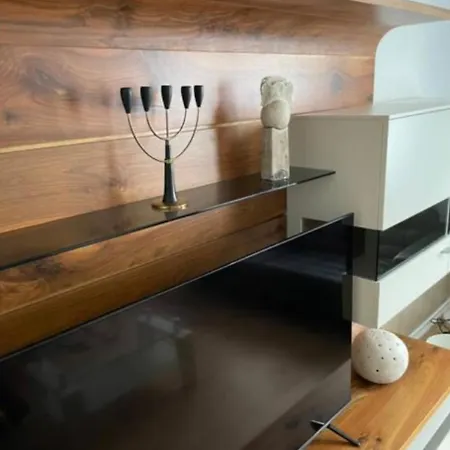 H&h Im Herzen Der Stadt Nr 17-karl Mit Kueche, Wohnzimmer Und Esstisch * Greifswald